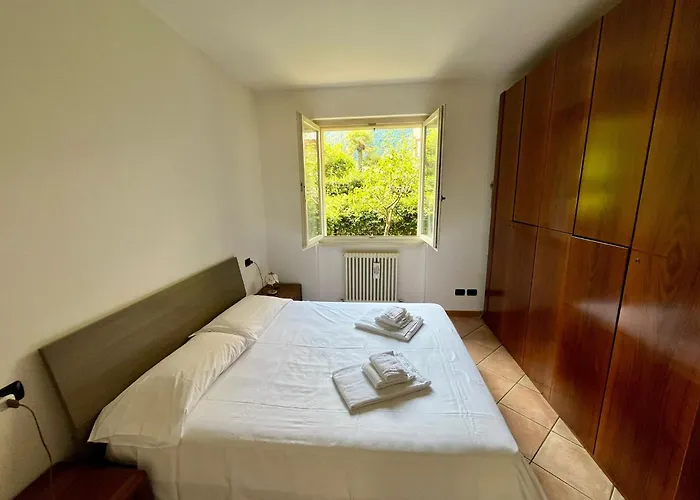 With Garden And Garage - Larihome A28 *