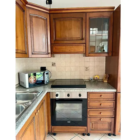 Appartement With Garden And Garage - Larihome A28
